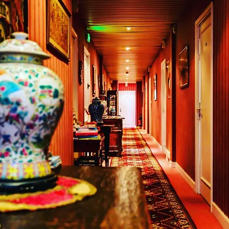 Готель Des Mimosas Жюан-ле-Пен