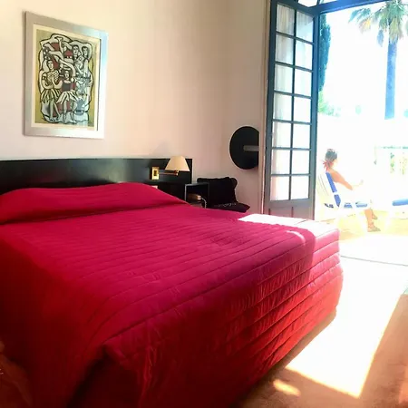 Des Mimosas Hotel 3*