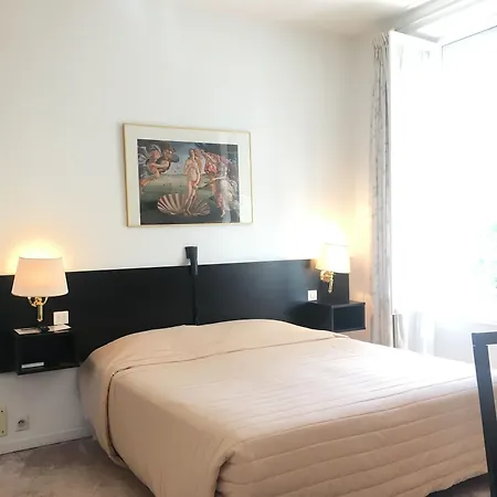 德米莫萨酒店 3*