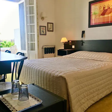 Hotell Des Mimosas