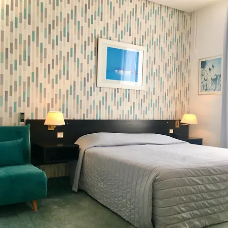 オテル デ ミモザ 3*