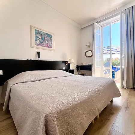 德米莫萨酒店 3* 胡安莱潘