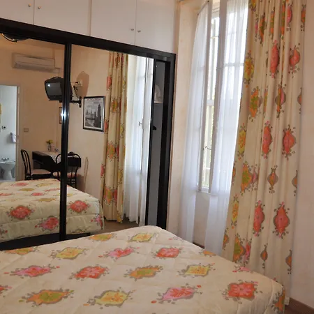 Hotell Des Mimosas 3*