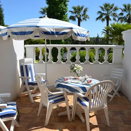 Des Mimosas Hotell 3*