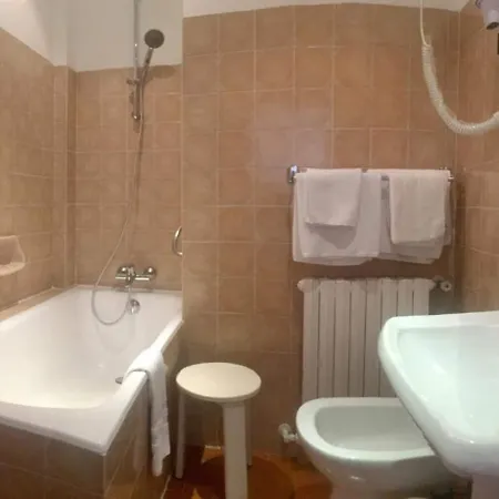 Hotel Des Mimosas Juan-les-Pins