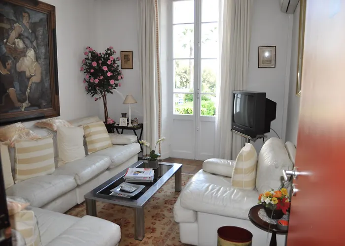 Hotel Des Mimosas 3*